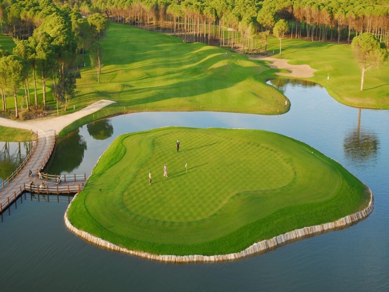 Terrain de golf Pines